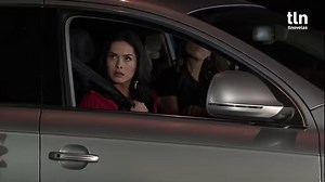 Constanza le cuenta a Valentina que Isabel está viva y la lleva a su departamento para que confirme sus palabras. #UnGanchoAlCorazón, lunes a viernes a las 7:40 a. m. MEX / 5:30 p. m. MEX por #Tlnovelas | tlnovelas