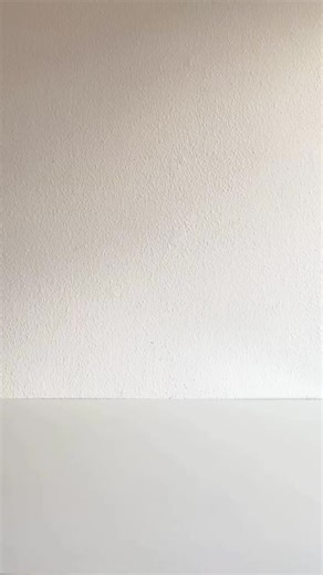 Sumblox 是一款用實心木頭打造的數字積木 把抽象的數學變成「看得到、摸得到」的高度理解 ✨ 相同高度就是相同的數值，拿起來堆、疊、排、玩，就會在遊戲中自然理解數字大小與關係！ 比如說：把「2」放在「3」上面，總高度就會等於「5」。孩子不用背、不用猜，直接「看到」數字怎麼運作。 除了數學，還能蓋塔、蓋房子、拼字，加減乘除、分數也都能玩出來！ Sumblox哪裡買？ 👉🏻https://shop.toybrains.com/categories/sumblox Credit @sumblox.spain | 玩具腦 玩出聰明腦 - ToyBrains.com