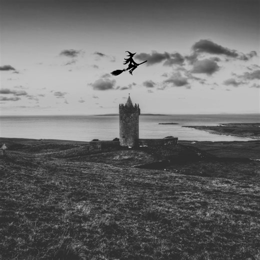 👻 Oíche Shamhna Shona duit 🎃 Happy Halloween from Doolin Tourism! Wishing everyone a frightfully fun and safe night filled with tricks, treats, and a touch of magic from Ireland’s wild Atlantic coast. 🍂✨ Whether you’re exploring Doolin’s mysterious caves or enjoying a cozy evening by the fire in one of our local pubs, may your Halloween be full of wonder! 🕯️🦇 Visit Clare Wild Atlantic Way Discover Ireland | Doolin Tourism