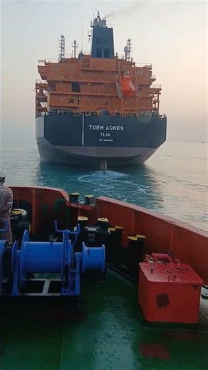 #This tanker approach the SBM for HSD Loding in sun set time #viralvideo #viralupdate 🌅🌅🌅