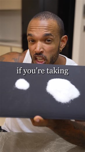 Cesare Pizzelli | Top 1% Protocol on Instagram: "Most lifters stop at 5g creatine because that’s what the scoop says — but that dose was never designed for optimal performance. 🔬 Research shows that higher daily intake (around 30g split into doses) doesn’t just increase muscle fullness — it enhances cognitive performance, mood, and memory. Think sharper thinking, faster recovery, and a brain that feels switched on even in a calorie deficit. Worried about digestion? Keep it simple: 👉 Split into