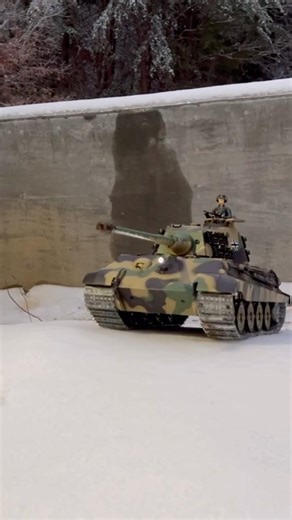 Heng Long Tiger II advances up a snowy slope