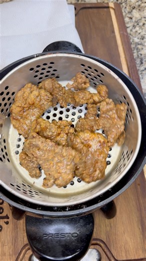 Fried Backstrap always Hits!! 🔥 #backstrap #friedfood #deepfried #deer #deliciousfood #EasyDinner | Hymel’s Kajun Kitchen