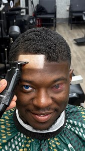 1K views · 273 reactions | If you’re in the Houston Texas or surrounding areas and looking for a exclusive service like this comment “ Book “ to book an appointment ⭐️ #houstonbarber #exclusivefadez #SpringTxBarber #HTXbarber #bestbarberintx #haircut #haircutinspo #barbering #360Waves #dreadheadhaircut #edgarhaircut #Houstonbarbershop | Zacchaeus Henry | Facebook