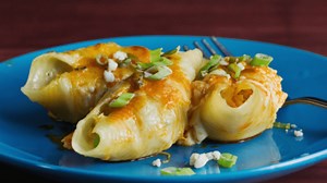 Buffalo Chicken Stuffed Shells