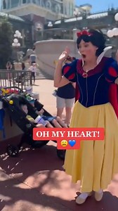 72K views · 917 reactions | Disney Princess SURPRISES Hilarious Girl凉  #shorts #disney (@disgirlmagic) | Discover DM | Facebook
