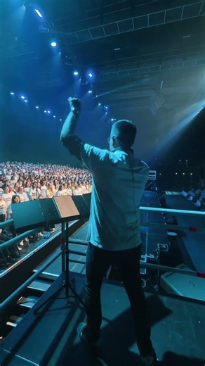 1000 choristes sur scène 🤘