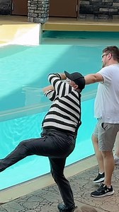 The most dramatic goodbye ever 💀🤣 Tom mime Seaworld #seaworldmime #tomthemime #funny #shorts #seaworldorlando #seaworld #comedy #funnyvideos #funnyshorts #fun #mime | Eryka Travel