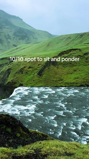 Skógafoss Iceland waterfall: 10/10 spot to sit and ponder