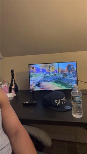 Giving strategy on how to play zombies Cold War!