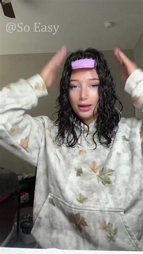 Fluffing clips are indeed a great help.#HairStyling #hairhacks #AllInOneHairTool
