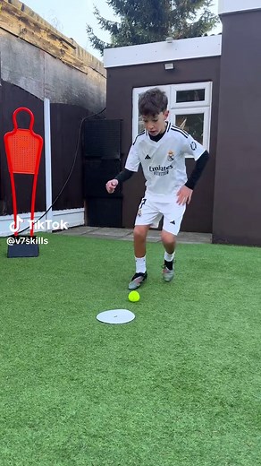 Amazing Football Skills Compilation