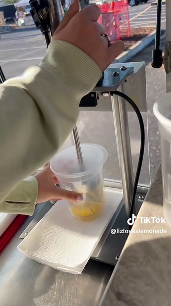 The very first lemonade of last year’s season! Glad to be back at it this year #lemonadebusiness #lemonaderecipe #summerdrinkideas