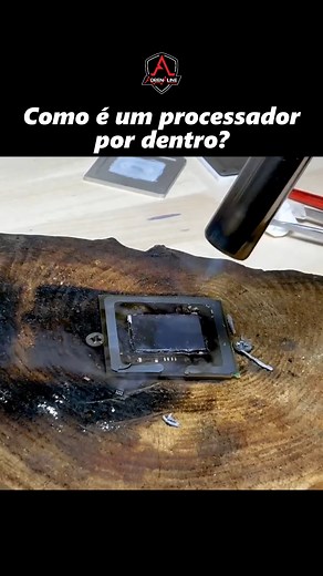 27K views · 823 reactions | Mate a sua curiosidade!類 São esses milhões de transistores trabalhando em conjunto que fazem o seu PC funcionar! #processador #hardware #pcgamer #pc #cpu | Adrenaline | Facebook