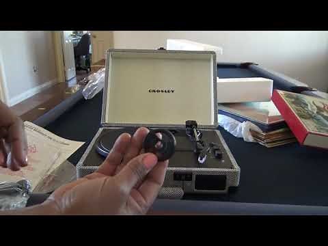 Crosley Cruiser Deluxe Record Player Unboxing & First Sounds!