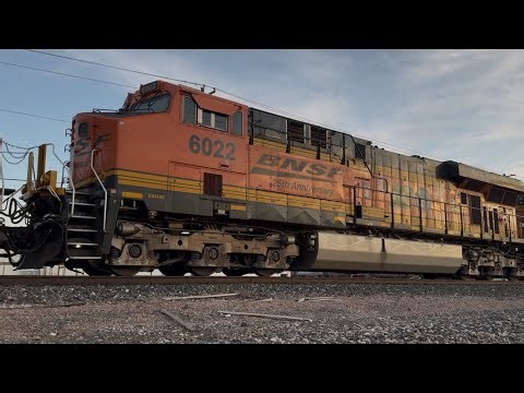 BNSF #6388 Lead’s The H-DENLAU1-08A Through Longmont, CO With 25th Anniversary Unit 2/8/2026.