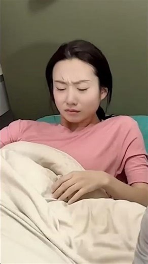 Putting my best friend's hand in the water really made her wet the bed! What's the logic behind t...