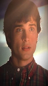 1.3K views · 39 reactions | This man can control magnetism #smallville #superman #fans #recommended #superhero #películas #viralreels | Iamar | Facebook