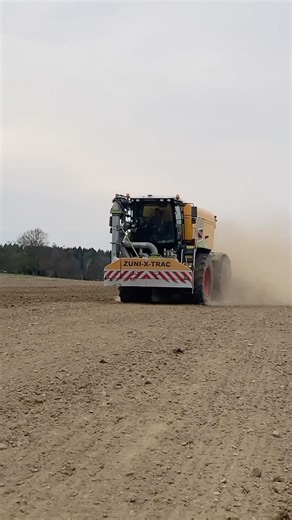CLAAS XERION 4000