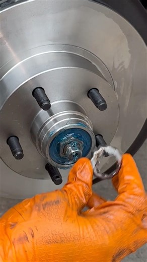 1995-2001 Ford Explorer Front Brake Pads and Rotors Replacement @ElmoMotorWorks