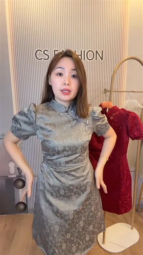 27K views · 117 reactions | VS2511✨ 59 红色 【2511RS+?】Red S 【2511RM+?】Red M 【2511RL+?】Red L 灰色 【2511GS+?】Grey S 【2511GM+?】Grey M 【2511GL+?】Grey L S Bust84cm Waist25-26Inch Length86cm M Bust88cm Waist27-28Inch Length87cm L Bust92cm Waist29-30Inch Length88cm | Cs Fashion Collection | Facebook