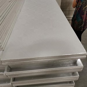 [Hot Item] Factory of PVC Gypsum Ceiling Tile 603X603X7mm