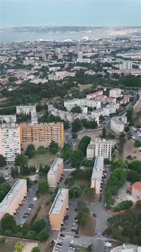 Plongée dans le chaos de la copropriété du Parc Corot... Reportage en entier à retrouver sur YT (lien en bio) | Immersion reportages