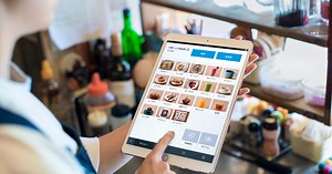 飲食店で​セルフオーダーを​導入する​メリットや​方法を​解説