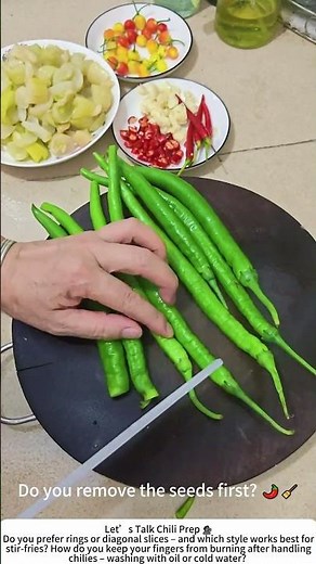 Slicing Green Chilies – A Sharp Knife and a Steady Hand 🥢🌶️