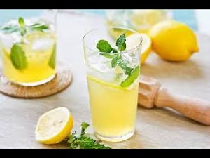Beat the heat with this super easy lemonade recipe| fresh squeezed lemonade