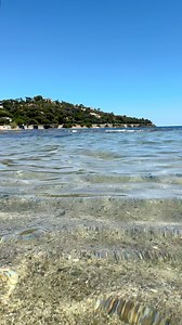 On parie que les amoureux de Sainte-Maxime reconnaîtront ce petit coin de paradis ? 🩵✨ | Sainte-Maxime Tourisme