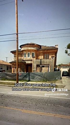 Exploring the Mystery of an Abandoned Home in Los Angeles, California