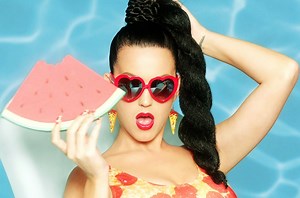 Behind the Scenes:  Katy Perry – ‘This Is How We Do’ Video