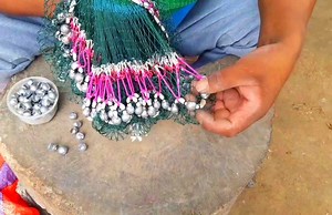 Así de Facil es colocar, poner o instalar los plomos a una #atarraya Camaronera y Pejerreyera Facil en Casa. | Pescador Samata
