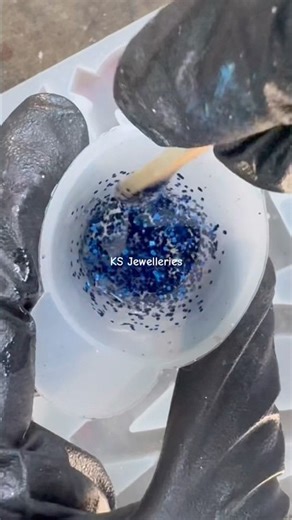 Designing Personalized Keychains with Meaningful Touches #diy #resincrafts #resin #art