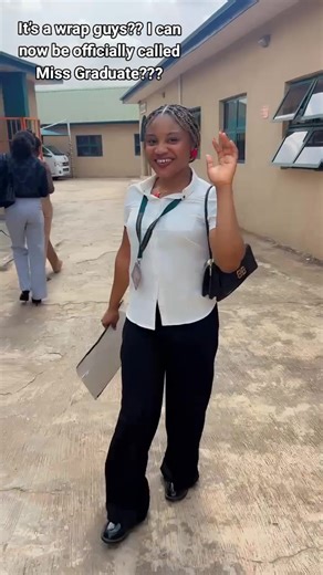 Lil miss graduate 🎓 🎊❤️‍🩹🙌🙏🙇‍♀️ #gratitude #defense #classof2026 #graduate #mayaepearl