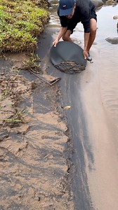 8.5M views · 85K reactions | The wrong way to find gold The wrong way to mine gold Black sand rich in gold. #fyp #gold #mining | Amrin Prospecting | Facebook