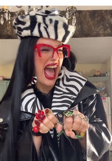 Βίντεο χρήστη apol_leon (@apol_leon) με μουσική πρωτότυπος ήχος - apol_leon