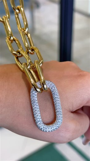 What’s better than one statement necklace? TWO! With this beautiful gold hollow chain necklace, you’re able to wear it on either side depending on your mood (including wearing the accent chain as north south & east and west for two additional options) Who loves this piece as much as we do!? Because we are obsessed. #jewelry #necklace #goldnecklace #statementnecklace #timelesselegance | Myranda Fine Jewelry