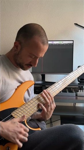 Slap Bass Riff 🎸 #groove #bassguitar #dingwall #funk #slapbass #groove #bassplayer