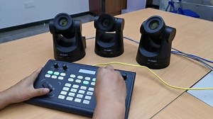 FoMaKo PTZ Kameras arbeiten mit FoMaKo Kontroller