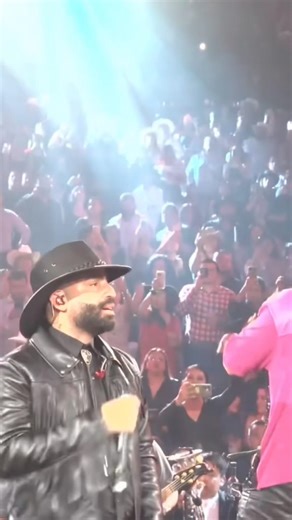 Wow que experiencia en mi primer Palenque #CuantoCuesta con mis compas de @GrupoFirmeOficial