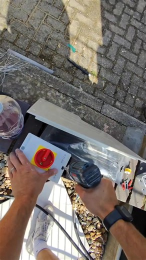 14K views · 72 reactions | The perfect ac isolator install #electrician #apprentice #pov #DIY #howto | OM Electrical | Facebook