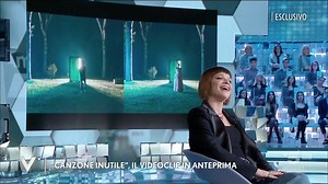 213K views · 8.8K reactions | “Rimane dentro una canzone, un’altra inutile canzone. Per te”. #CanzoneInutile ➡️ https://epic.lnk.to/CanzoneInutile ❤️ | Alessandra Amoroso | Facebook