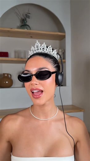 Miranda Wilson MSN-FNP on Instagram: "If this Amazon order hadn’t arrived an hour before I left, I was fully prepared to show up in my LED mask and call it a look 😂"