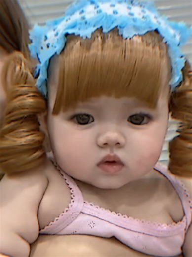 Bayi Briella Ngobrak Ngabrik Sejagat Raya