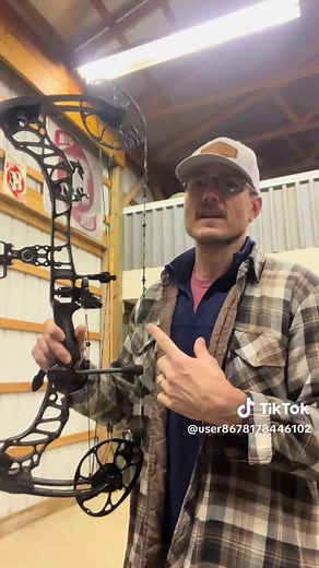 2023 Mathews Vertix Review: Performance & Features