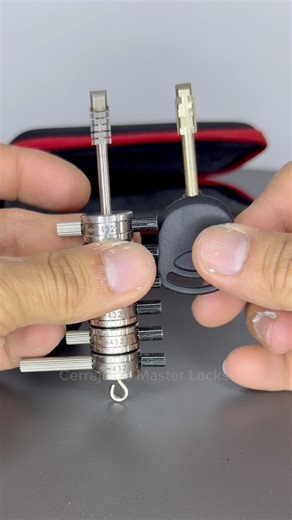 The incredible tool of the locksmith to open car keys more used by certified locksmiths in a legal and safe way educational topic 🔑🐉. La increíble herramienta de la cerrajería para abrir hacer llaves de carros mas utilizada por cerrajeros certificados de manera legal y segura tema educativo 🔑🐉 #KEY #cerrajero #locksmith #tips #car | Cerrajeros Master Locks