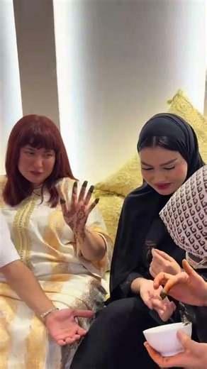 Henna session, congratulations! Wishing the same for all the girls 💍😍 #MoroccanMarriage #marriage...