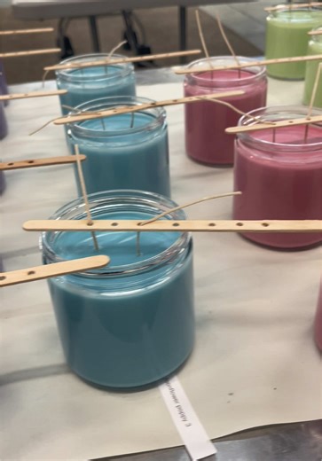 It’s Day 7 of our 12 days of Christmas celebration sale!! Today candles are on sale! Soy wax. Non-toxic fragrances. In tons of scents! 80 hours clean burn time! Candles - the original mood setter. #c#candles